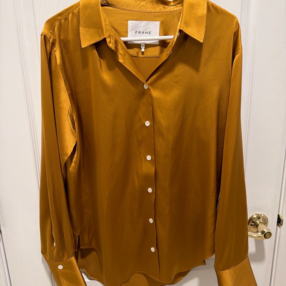 Frame Satin Shirt in Gold